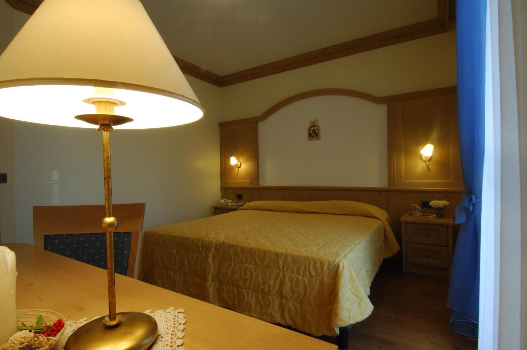 Lido Green&Slow Life Hotel Molveno Exterior foto