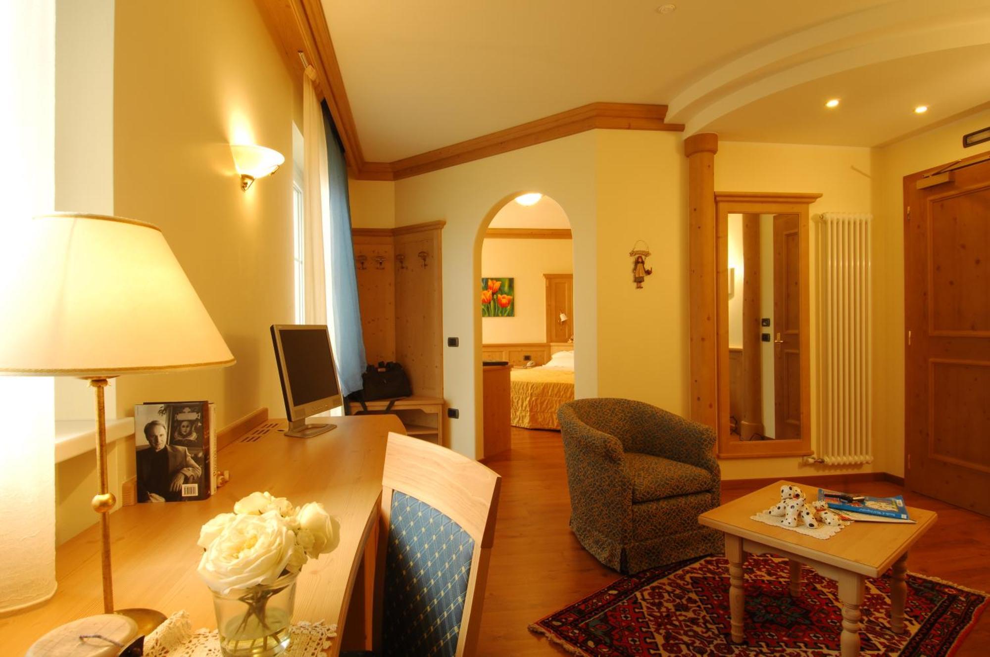 Lido Green&Slow Life Hotel Molveno Exterior foto