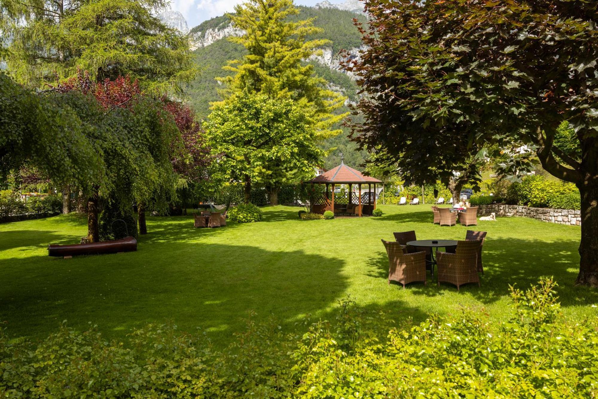 Lido Green&Slow Life Hotel Molveno Exterior foto