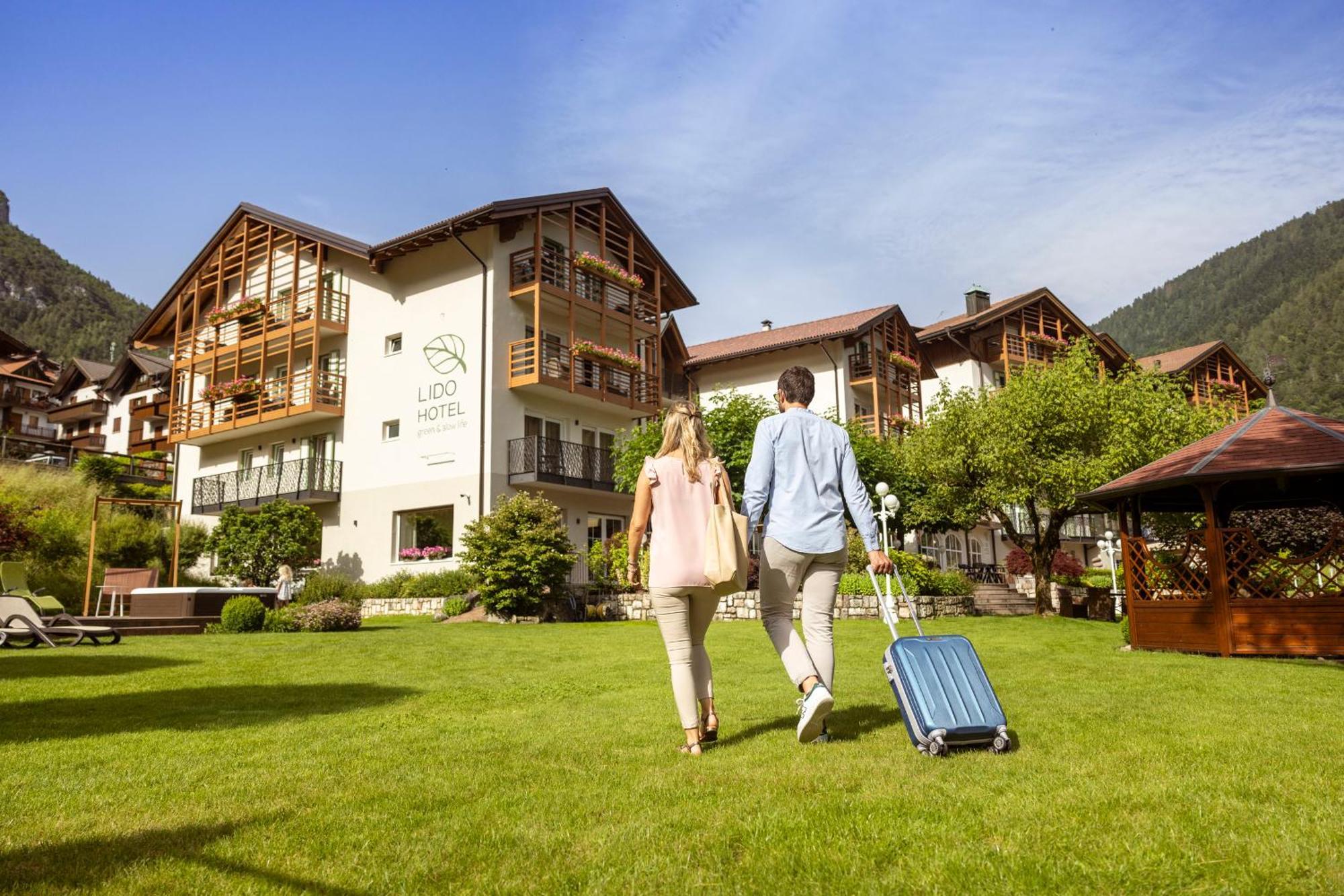 Lido Green&Slow Life Hotel Molveno Exterior foto